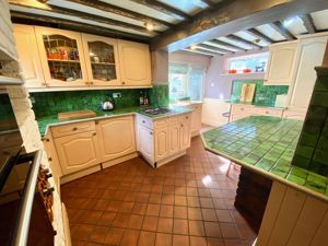 Breakfast Kitchen- click for photo gallery